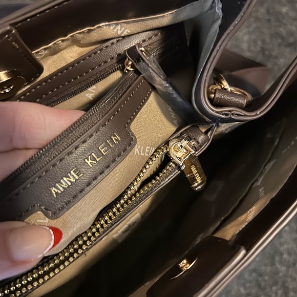 Anne Klein Velvet Soft Purse NWOT - Picture 6 of 7